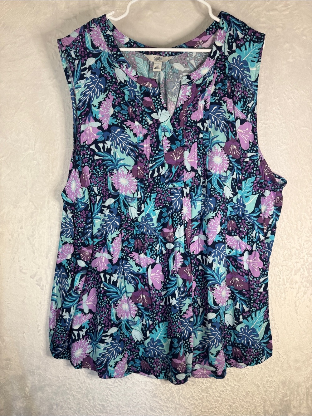 Crown and Ivory Sleeveless Floral Top 3x